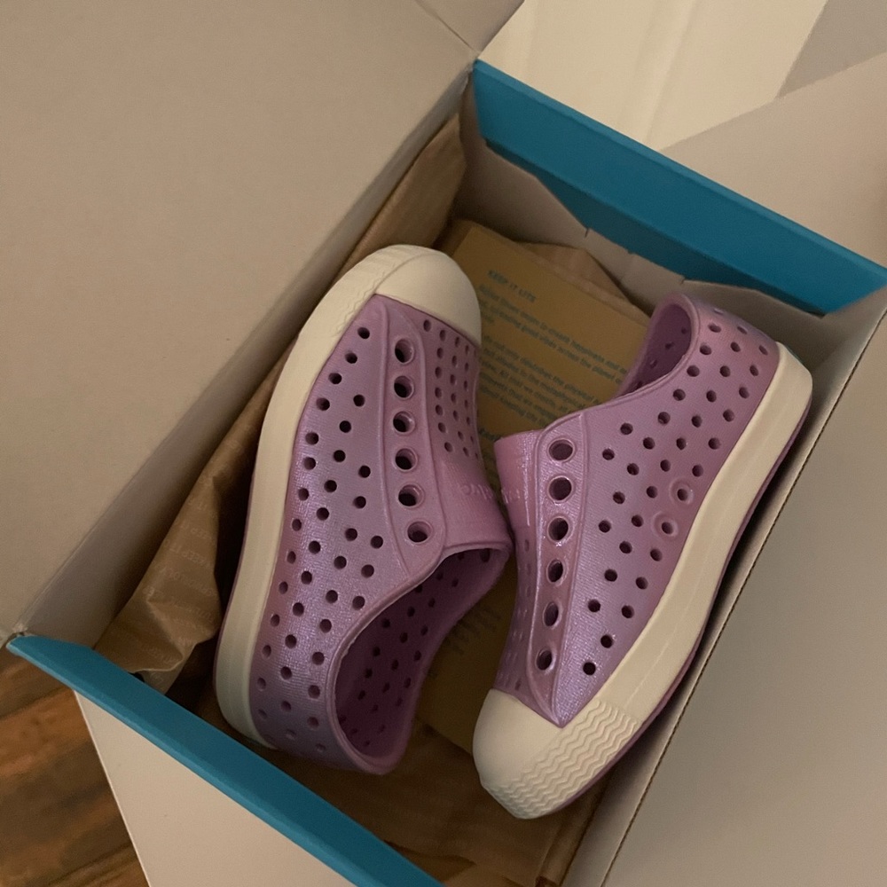 Toddler Native shoes - Brand New